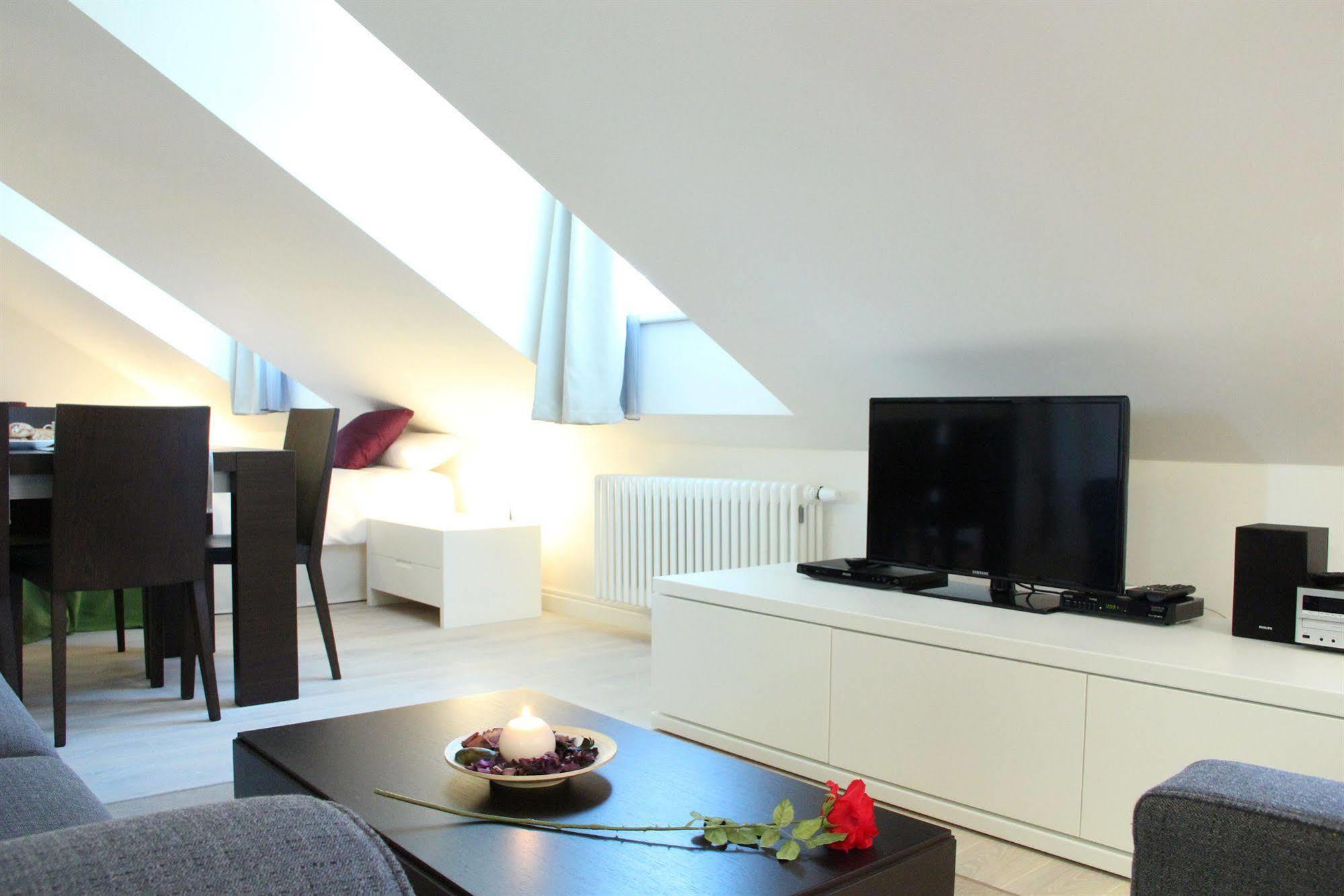 Central Prague Apartments Bagian luar foto