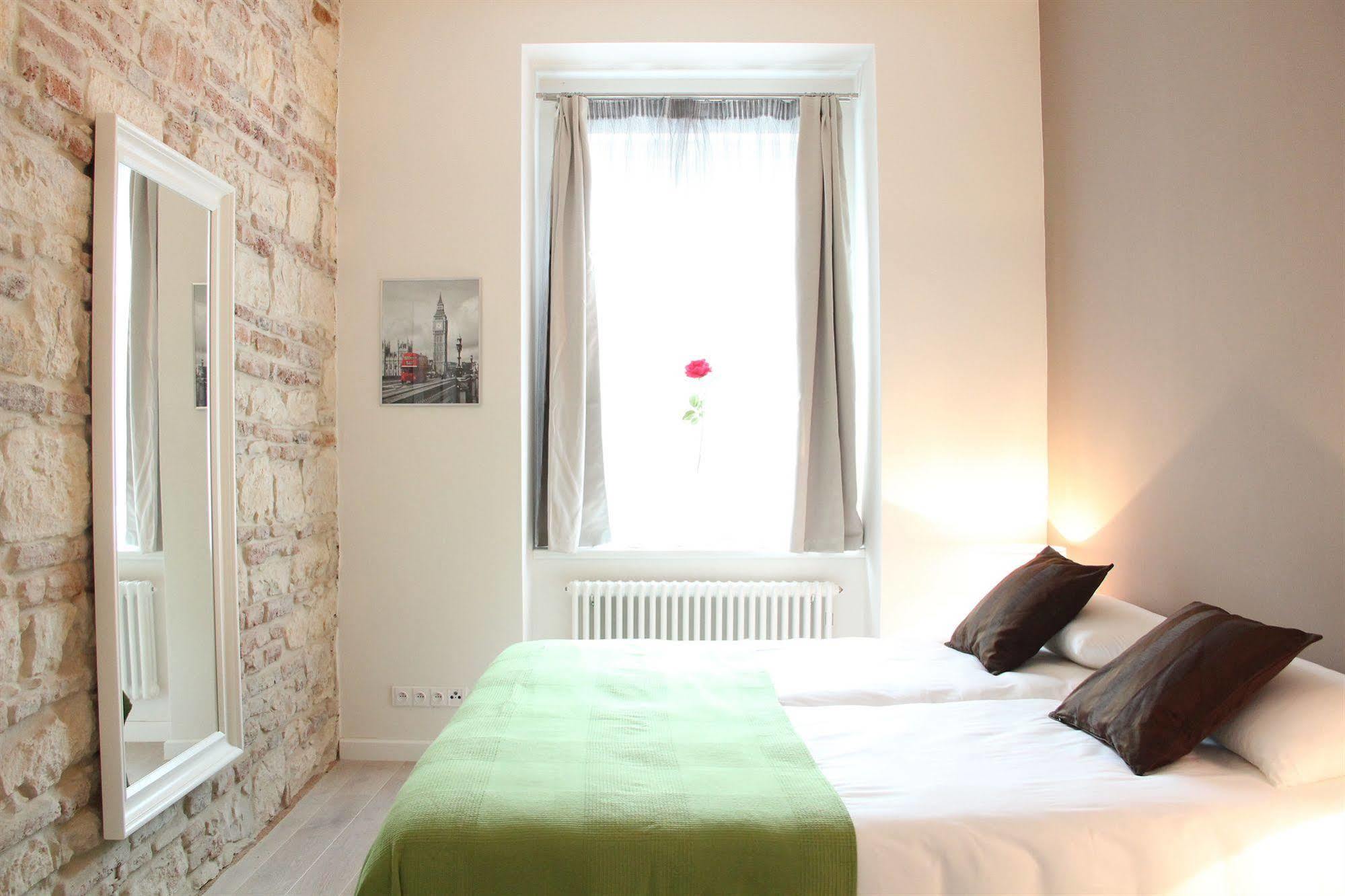 Central Prague Apartments Bagian luar foto