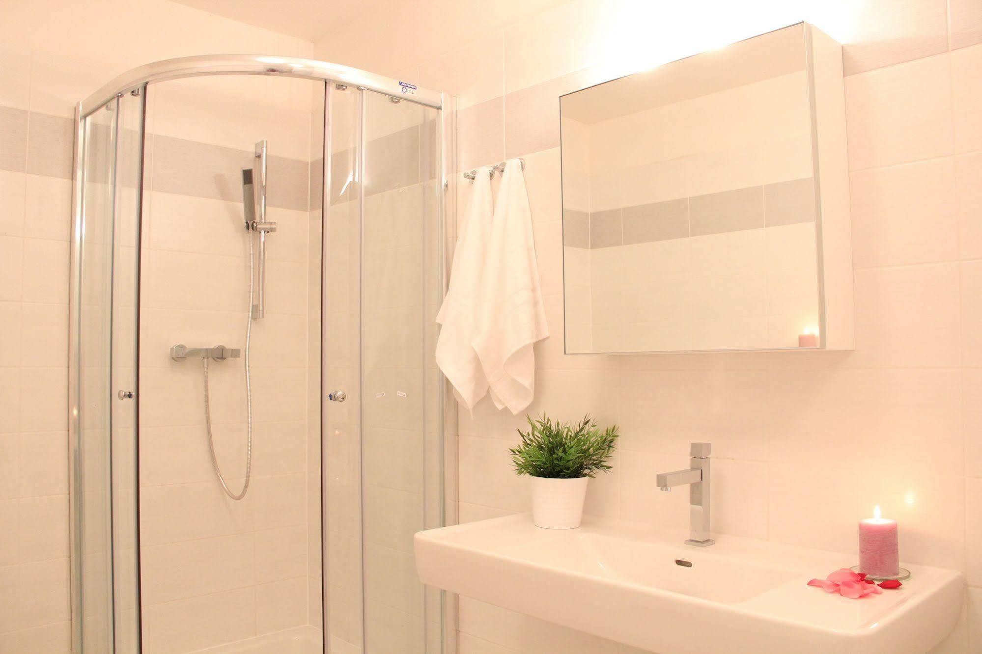 Central Prague Apartments Bagian luar foto